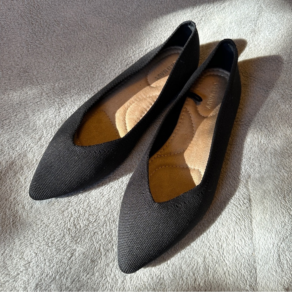 Old Navy, black, pointed toe, soft knit, flats, Sz 7